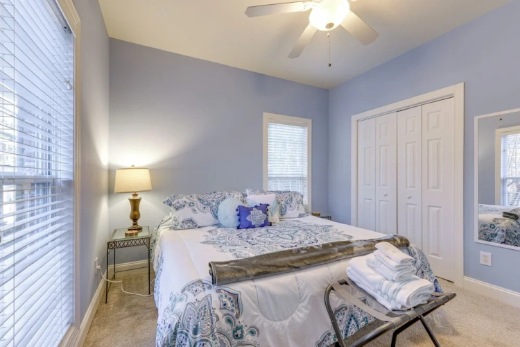 4 Bedrooms Cottage