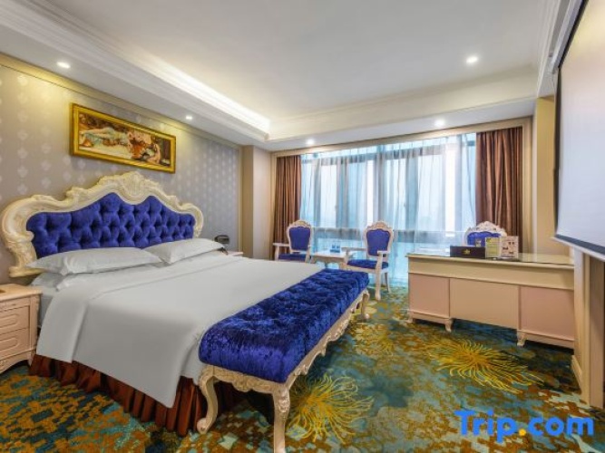 Luxury Double room with city view