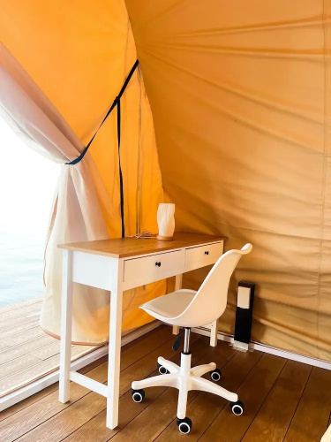 Floating Home in Reef Resort Unit 13