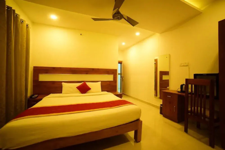 Castle Continental Premium Hotel