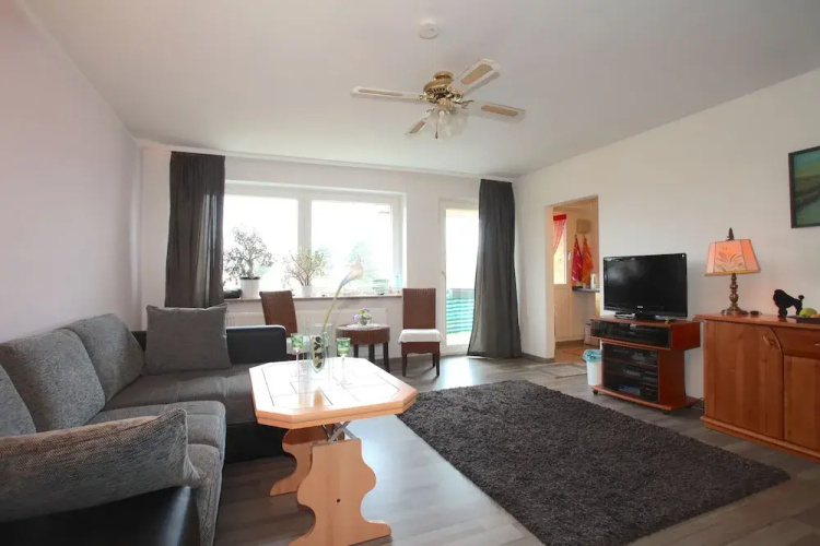 Private Apartment Hoffmann-von-Fallersleben-Straße