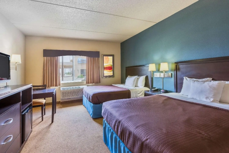 Standard Quadruple room