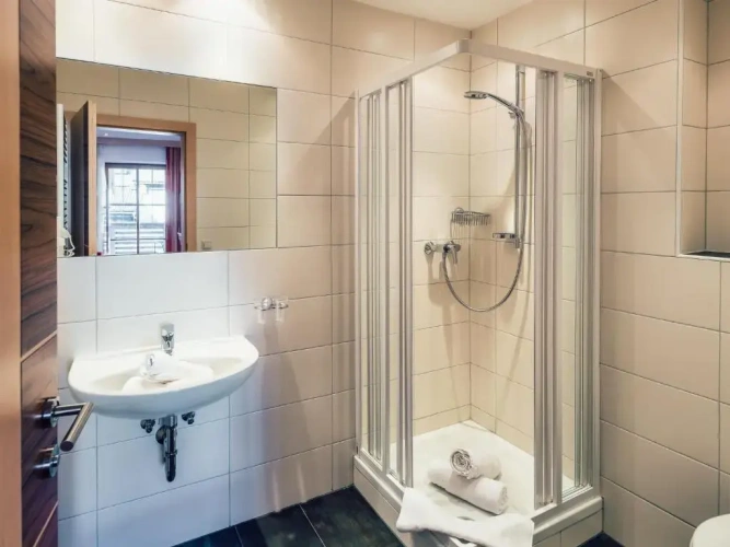 4 Bedrooms Comfort Apartment