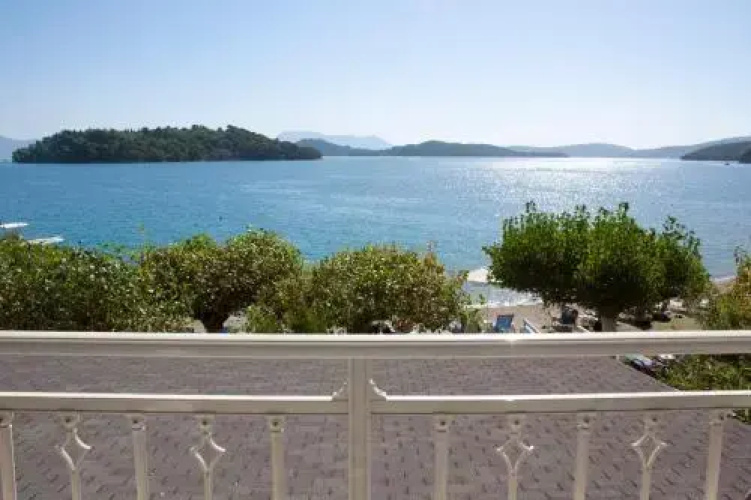 Captain Stavros Hotel