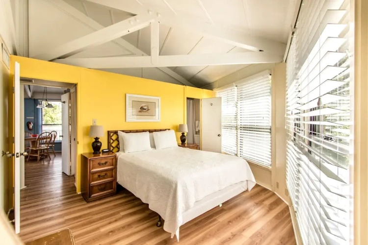 2 Bedrooms Villa