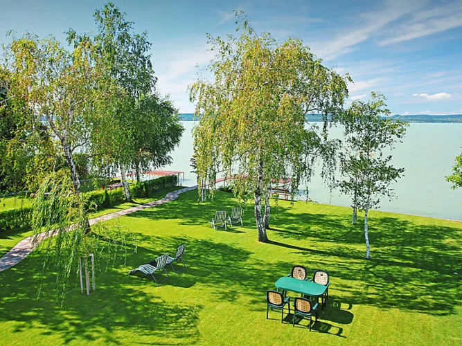 Balaton A2033