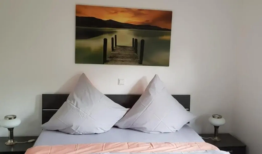 2 Bedrooms Cottage