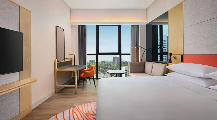 Superior Double room with city view
