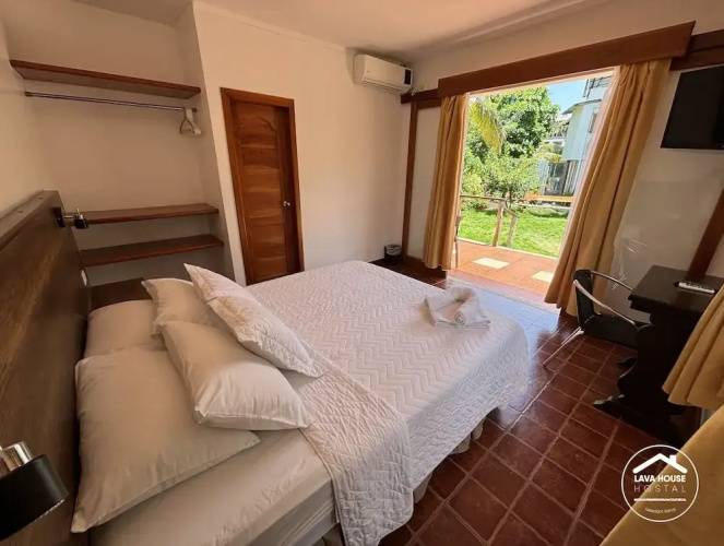 Lava House Hostal