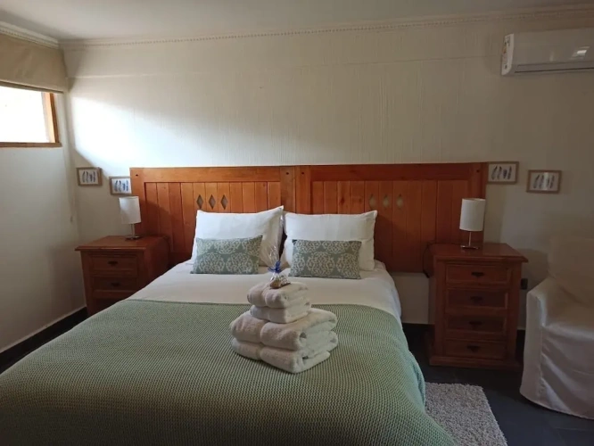 1 Bedroom Classic Single room with balcony and with mountain view
