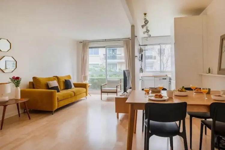 Paris Arsonval Design Residence