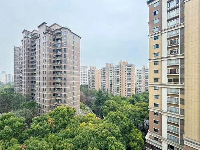 2 Bedrooms Standard room with city view