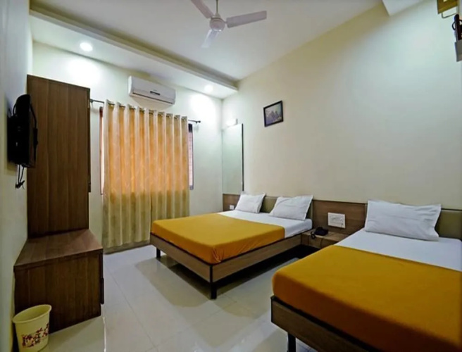 Hotel J K Palace
