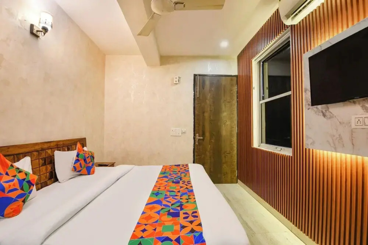 Fabhotel Blu Lagoon Inn