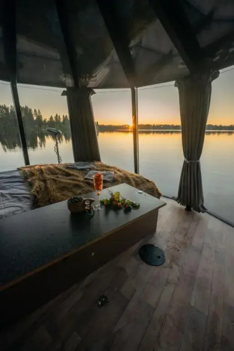 Yggdrasil Igloo Water Huts