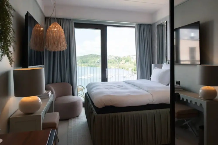 Superior room