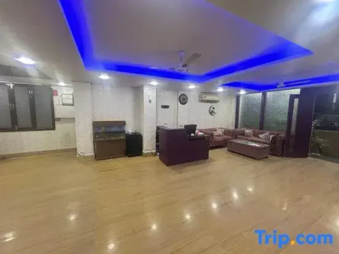 Hotel 82 Inn