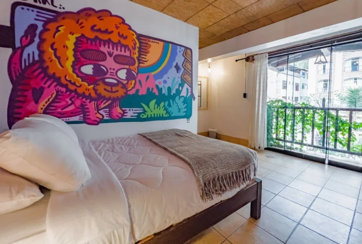 Standard Quadruple room with city view