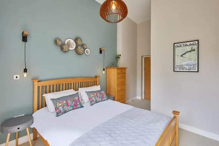 Host & Stay - Easby Hall 2