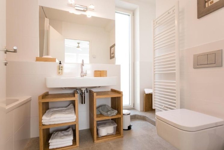 3 Bedrooms Apartment