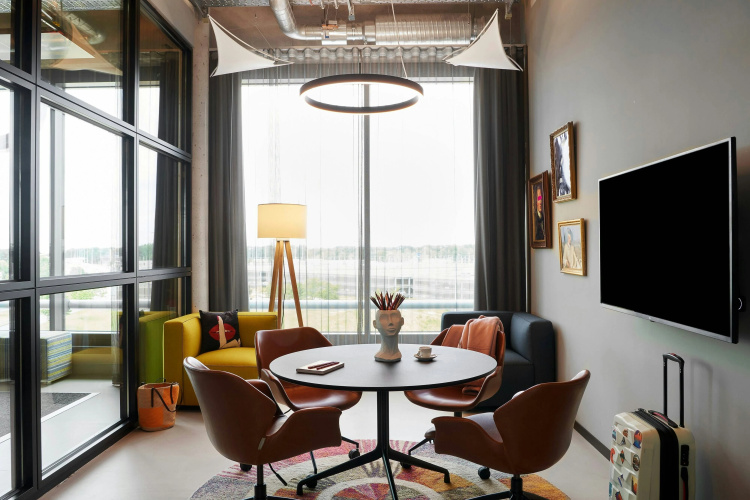 Moxy Cologne Bonn Airport photo 7