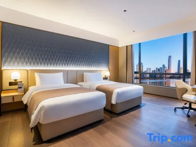 Standard Twin room with river view
