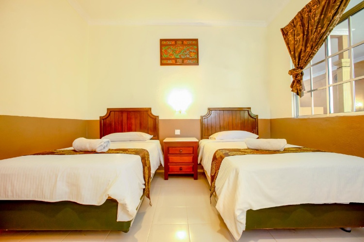 Standard Twin room with garden view
