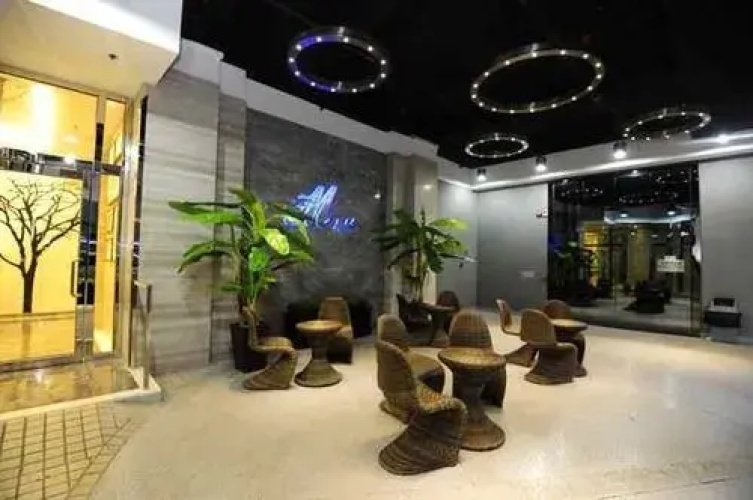 M1 Hotel