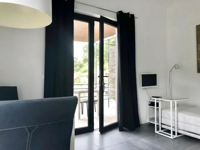 Apartment with mountain view