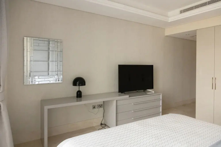 Palm Perfection 3BR with Private Beach