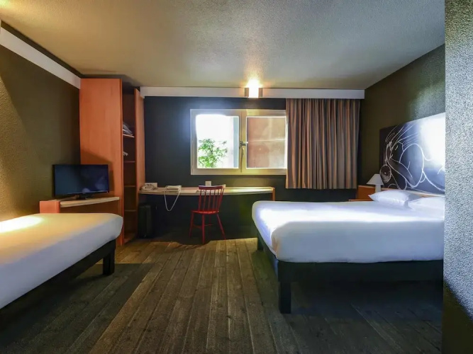 Ibis Chevilly Larue