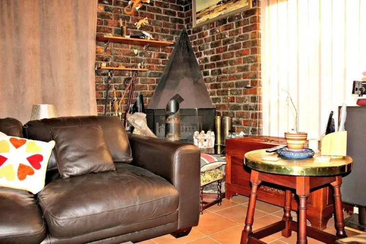 Sue's bnb in Bothasig