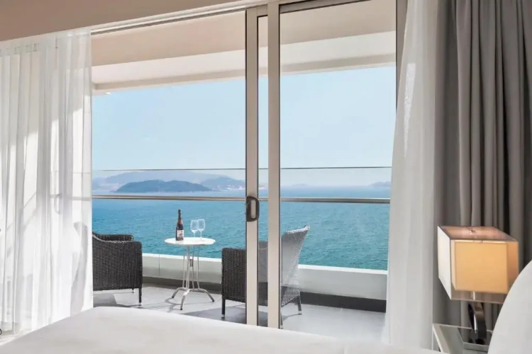 1 Bedroom Quadruple Suite with ocean view