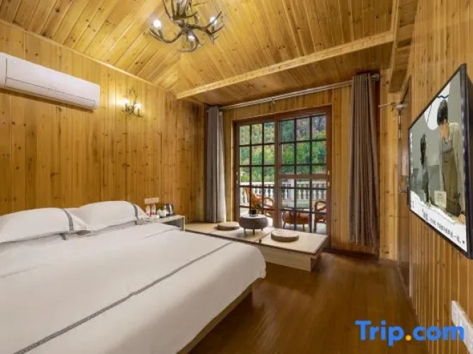 Standard Double room with mountain view