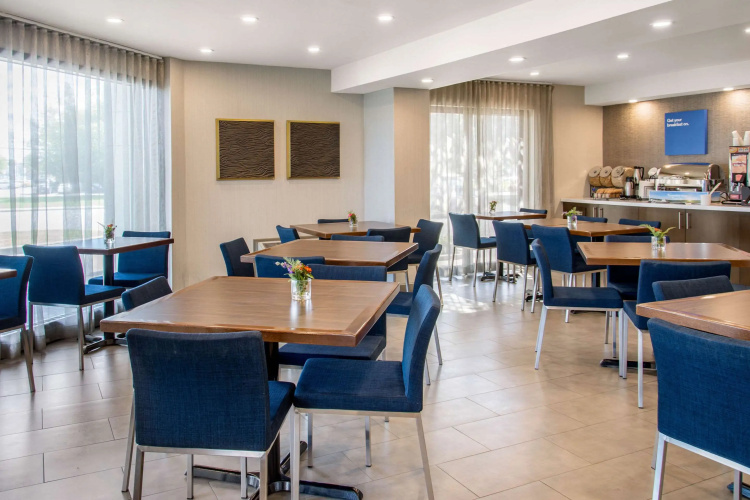 Comfort Inn Montreal Aeroport photo 16