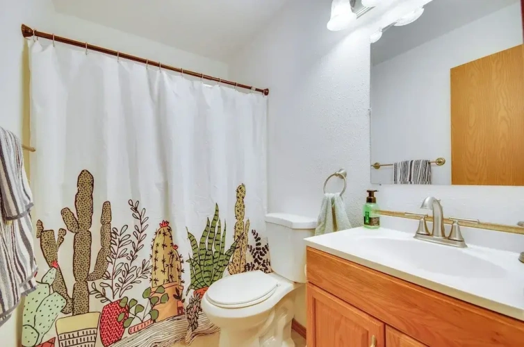 2 Bedrooms Apartment