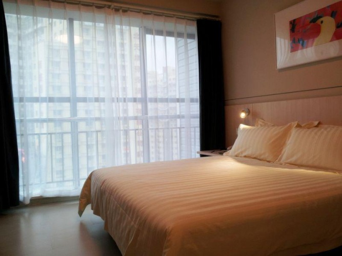 Business Suite with view