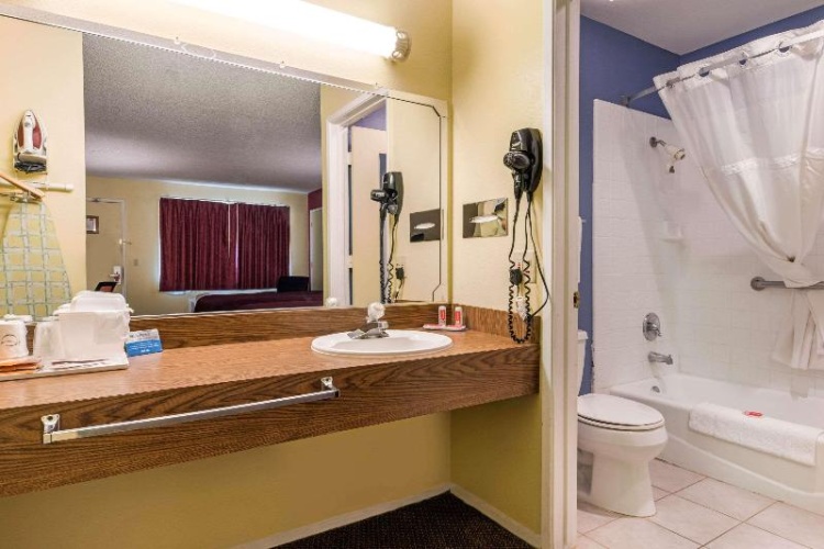 Standard Sextuple room
