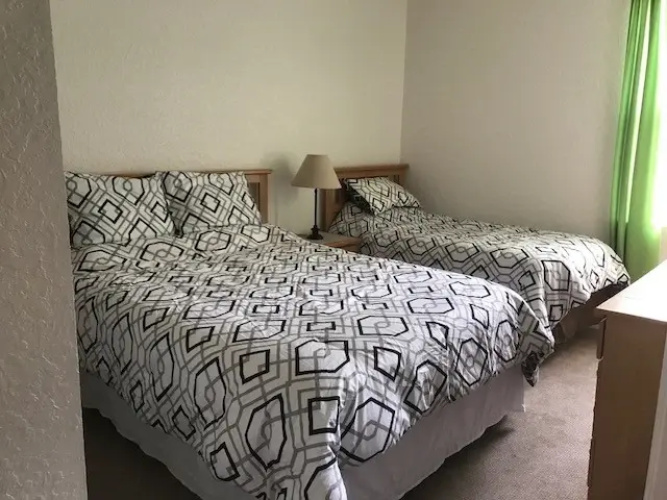 Northampton Den, Davenport, US