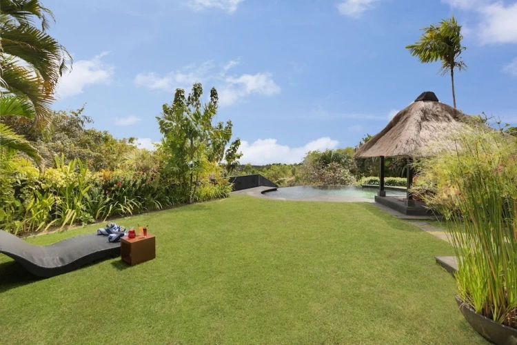 2 Bedrooms Luxury Villa with pool view