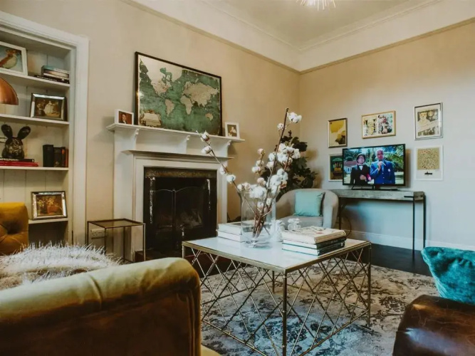 Fern Forest House- UK31047