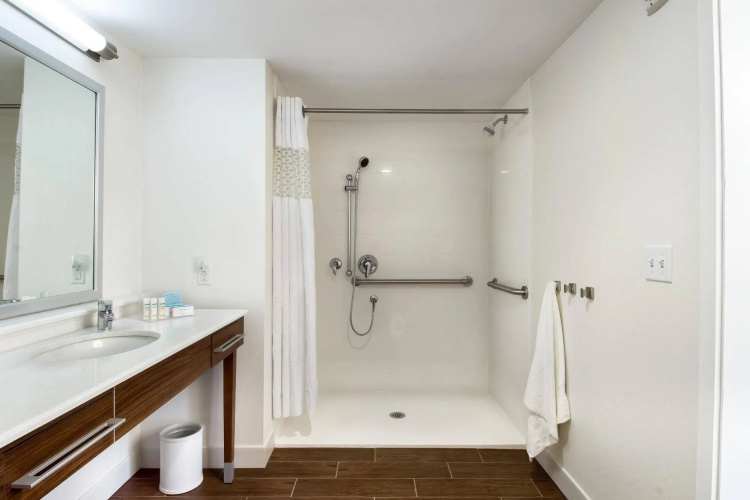 Hampton Inn & Suites Clearwater Beach photo 11
