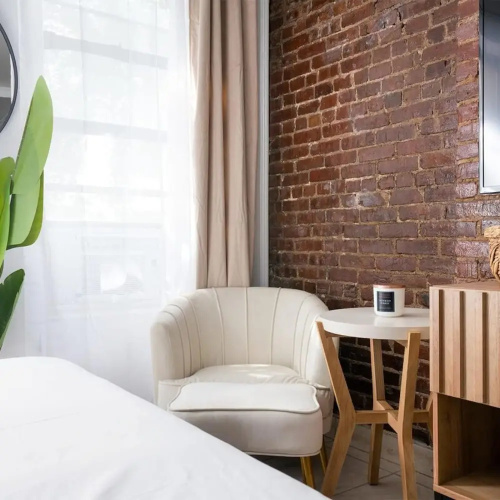 501-2fw Gorgeous Upper East Side Studio