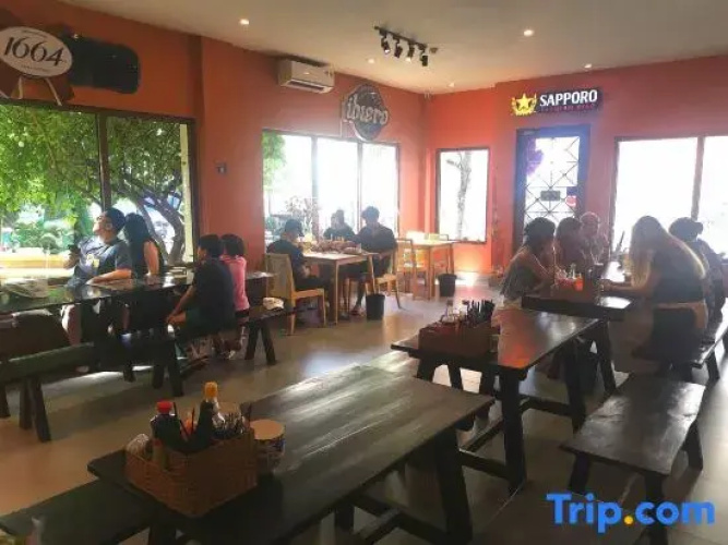 Haibot Eatery & Homestay