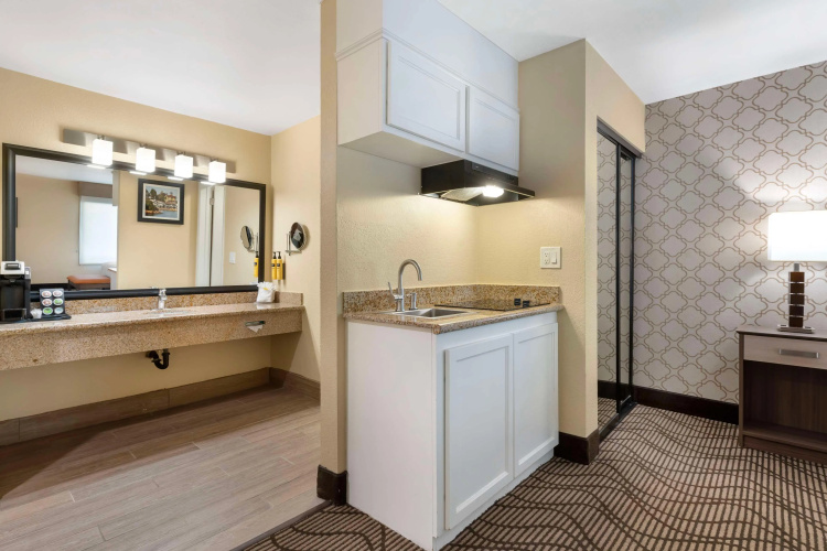 Best Western Plus Heritage Inn photo 30