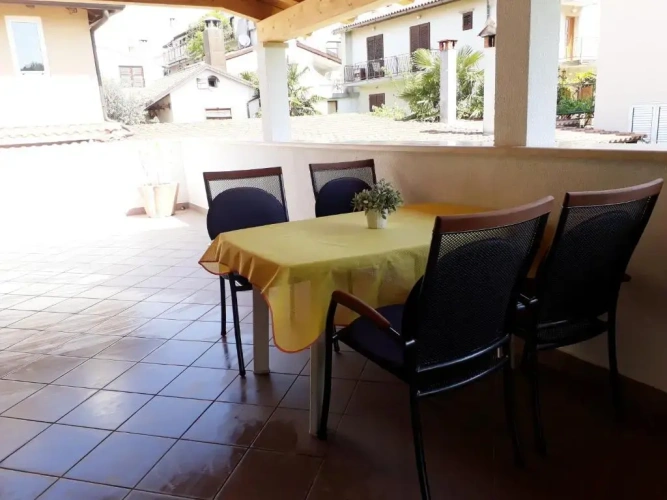 2 Bedrooms Apartment with garden view