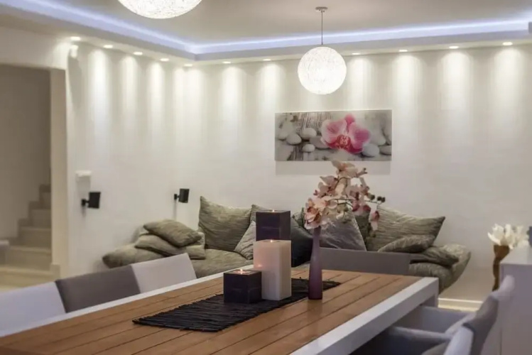 Luxury Villa White Rose with the Pool