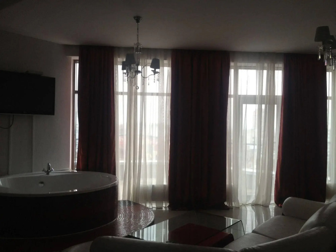 Apart-Hall
