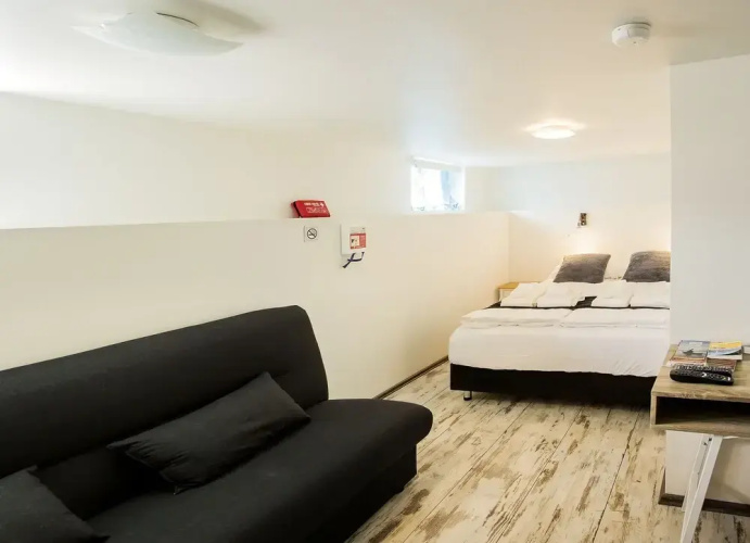 Guesthouse 77