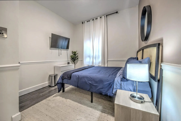 Great Value Studio in South End!